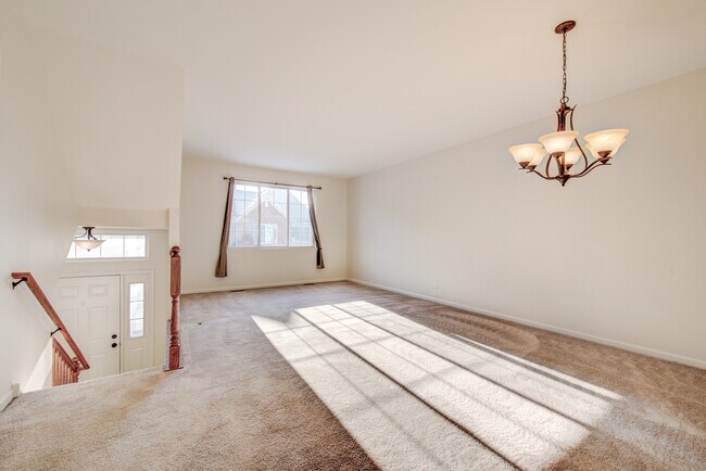 Building Photo - 3414 Cameron Dr