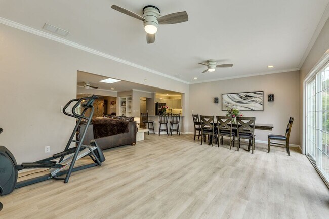 Building Photo - 3002 Stardust Dr