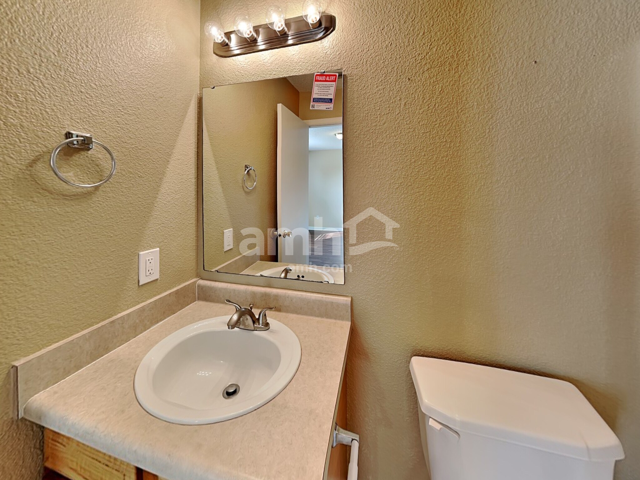 Building Photo - 5719 Wood Hollow Dr