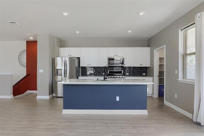 Building Photo - 8306 Mandela Bend