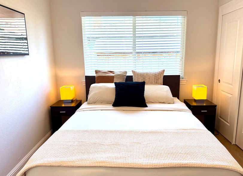 Building Photo - 10726 Randy Ln