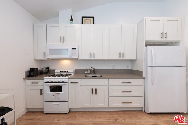 Building Photo - 4629 Cerro Verde Pl