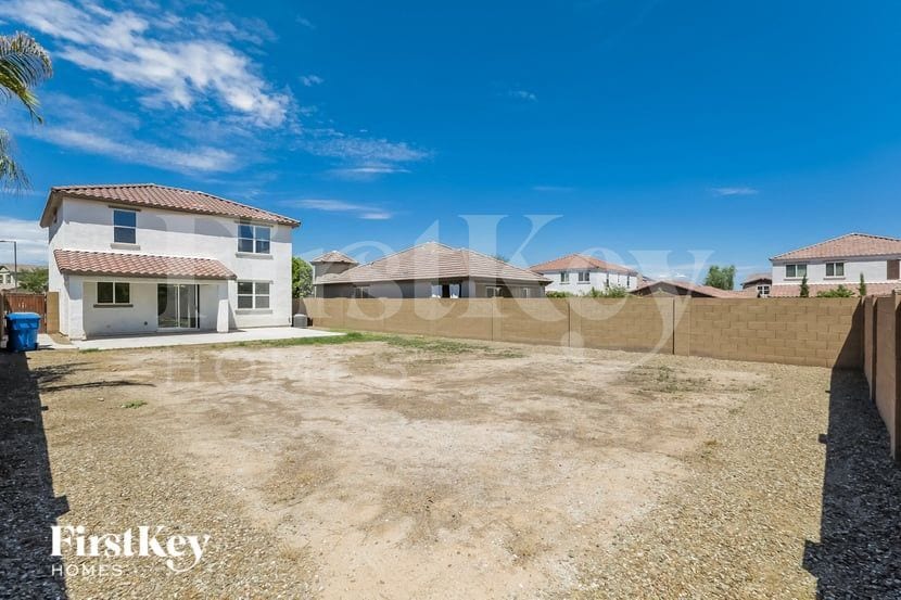 Building Photo - 7915 S 8th Way