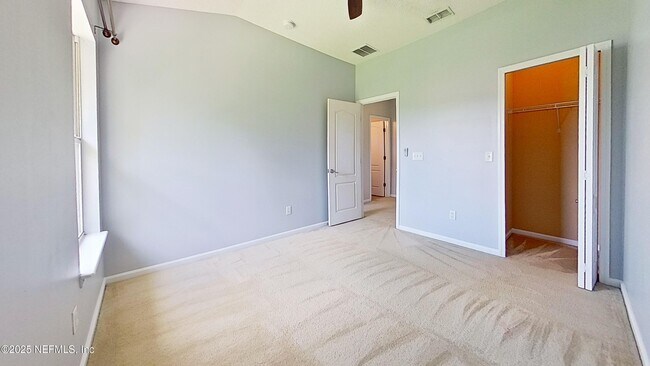 Building Photo - 14482 Falling Waters Dr