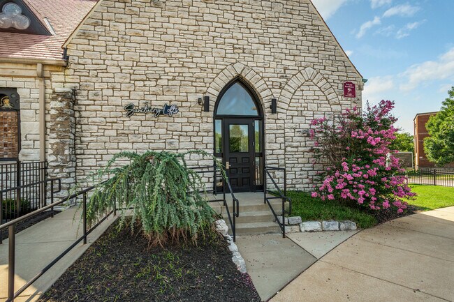 Building Photo - 4301 Olive St