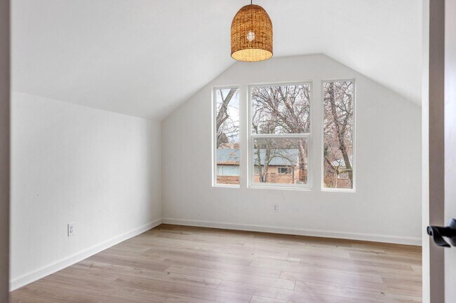 Building Photo - 1707 S Hervey St