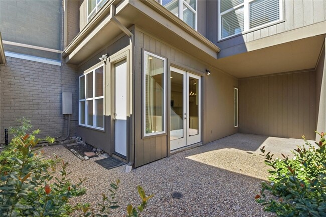 Building Photo - 7535 Olympia Dr