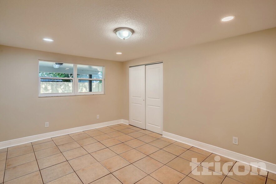 Building Photo - 5285 86th Ave