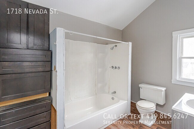 Building Photo - 1718 Nevada St