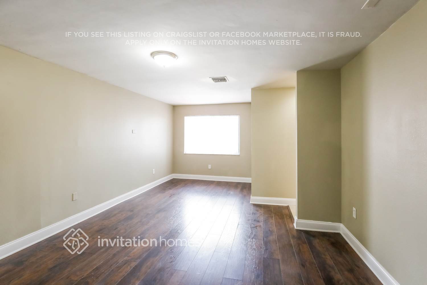 Building Photo - 9436 SW 146th Ct