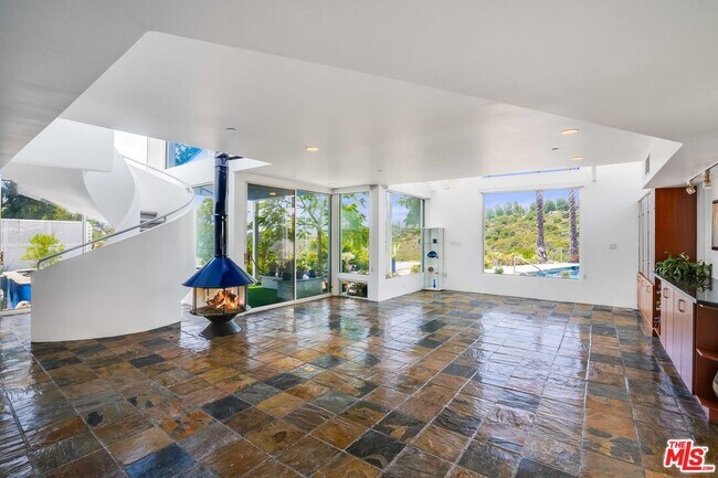 Building Photo - 2397 Nalin Dr