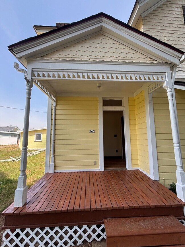 Building Photo - **Coming soon** Charming Historic 4-bd Home for Rent – Fully Remodeled, Spacious Yard, Great Loca...