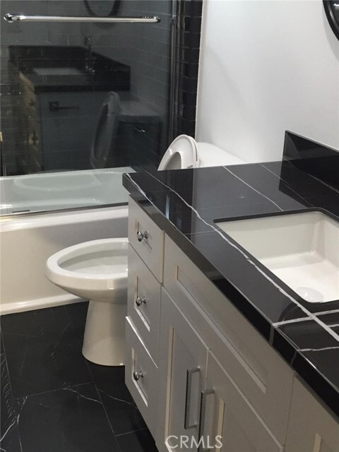 Building Photo - 5439 Agnes Ave