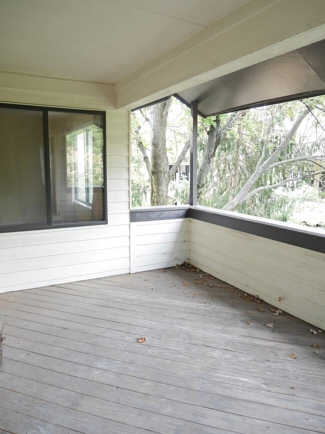 Building Photo - Beautiful 2 Bedroom Condo with a Loft- PRIME LOCATION!!