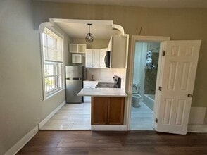 Building Photo - 1828 W Diamond St