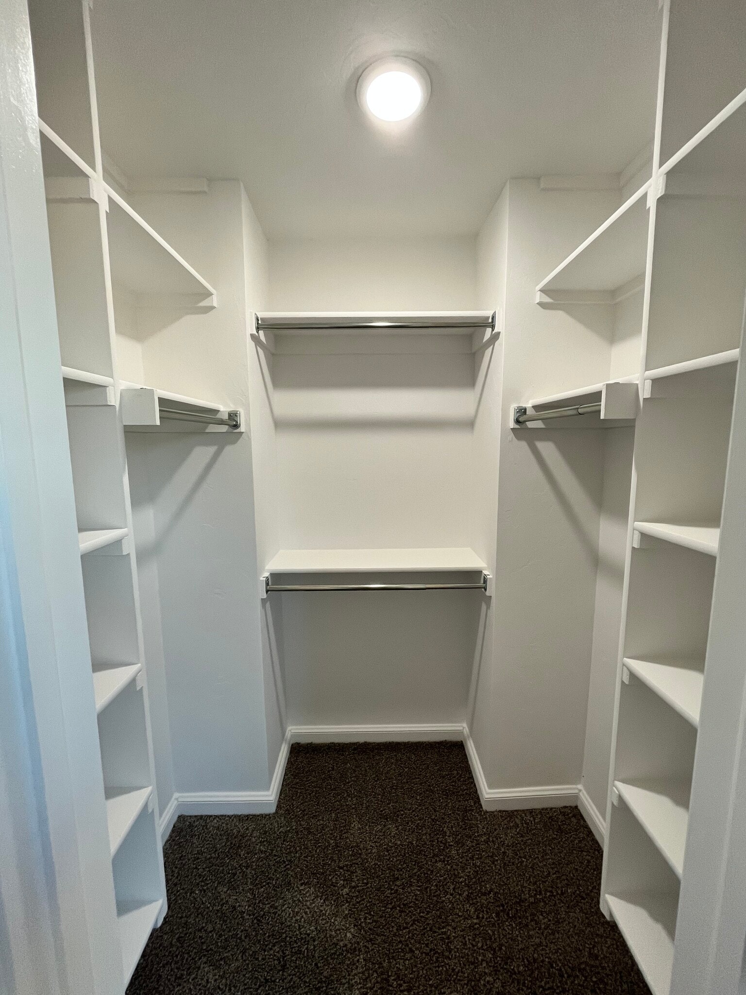 Building Photo - 1335 Eastgate Dr