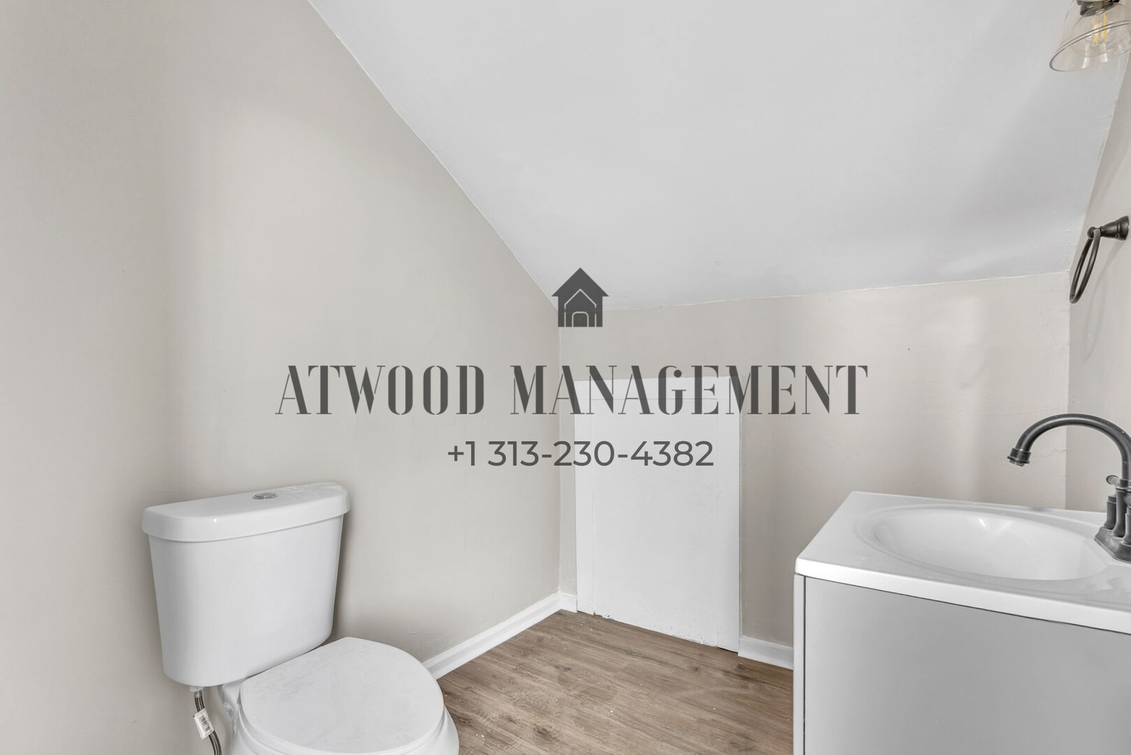 Building Photo - This beautifully updated 4-bedroom, 2-bath single-family home is ready for move-in!