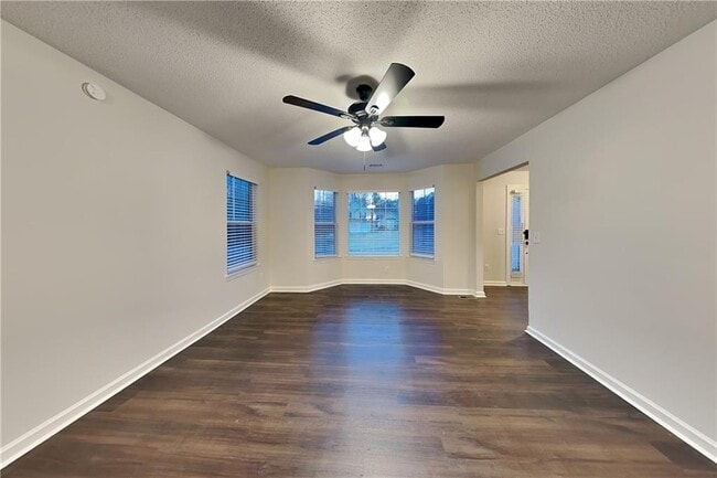 Building Photo - 7045 Treeline Dr