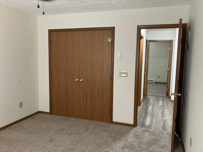 Building Photo - 1550 Windridge Pl