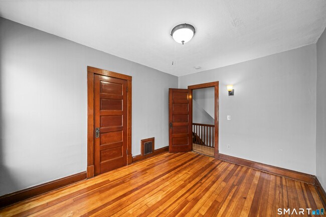 Building Photo - 44 Bigelow Ave