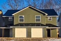 Building Photo - 120 Ivy Trce