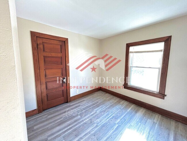 Building Photo - 2806 S Smithville Rd