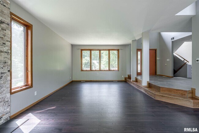 Building Photo - 29 Wildwood Dr