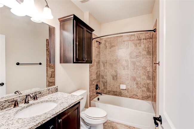 Building Photo - 16009 Jeffs Ln