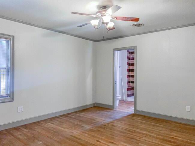 Building Photo - 2511 23rd St