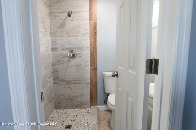 Building Photo - 150-154-154 W Main St