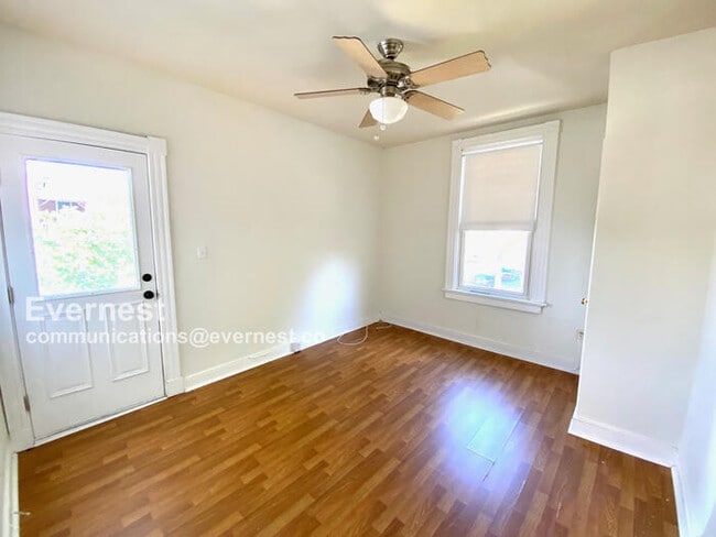 Building Photo - 523 N 31st St