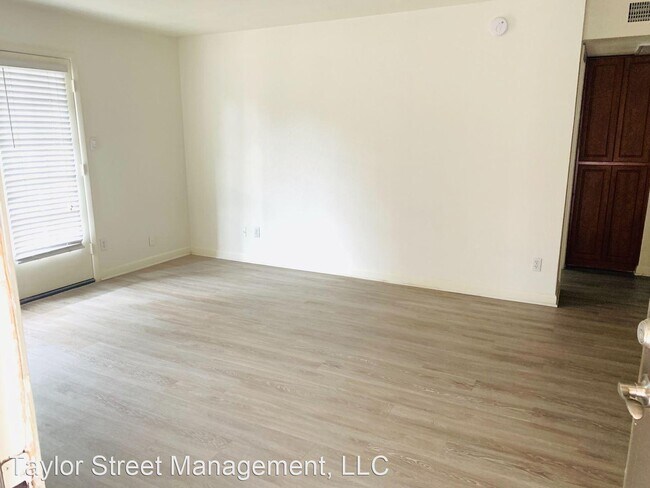 Building Photo - 5995 N 78th St