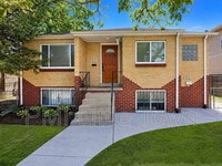 Building Photo - 3622 Hudson St