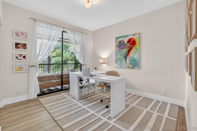 Building Photo - 5801 Coach House Cir