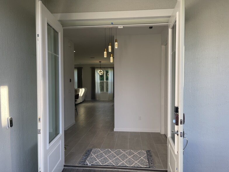 Building Photo - 11621 SW Lyra Dr