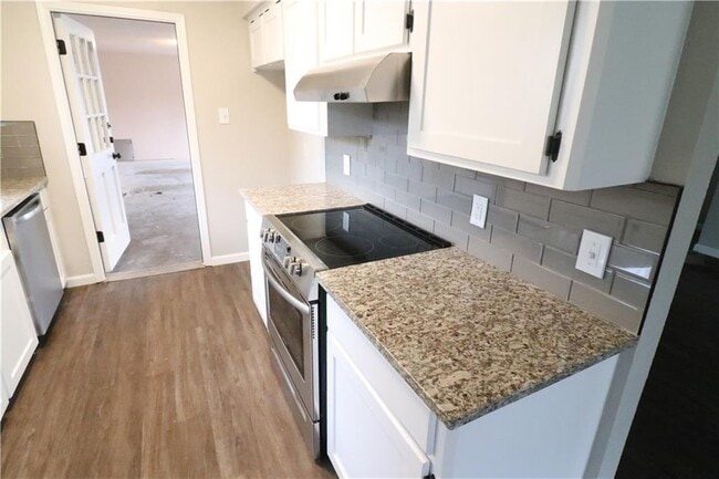 Building Photo - 5813 Crest Willow Dr
