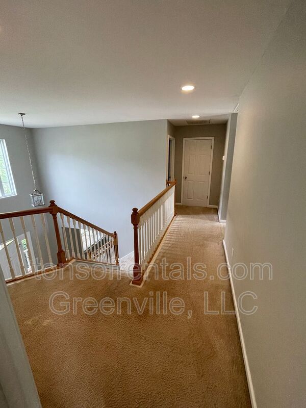 Building Photo - 518 Amber Crest Ct