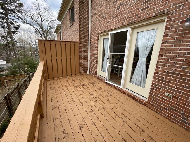 Balcony - 4015 Heather Ct