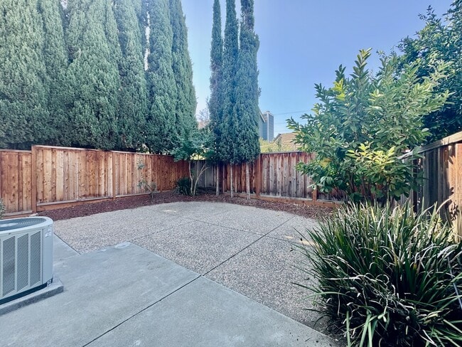 Building Photo - 1573 Timber Creek Dr
