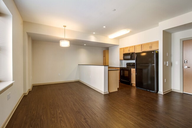 Building Photo - Strathmore Apartments