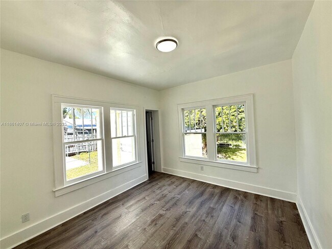Building Photo - 651 NW 47th Terrace