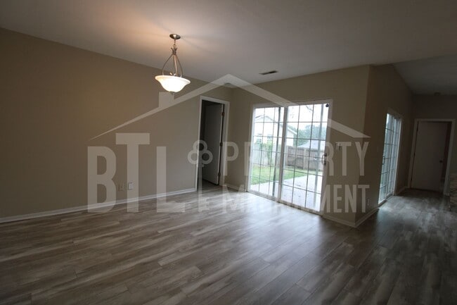 Building Photo - 240 Fox Ridge Rd