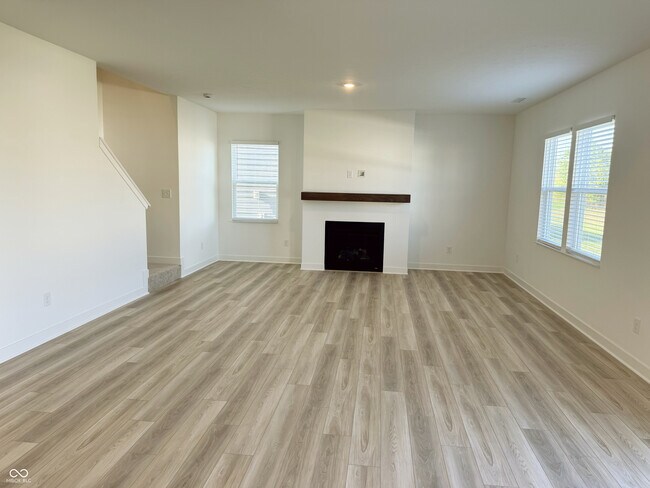 Building Photo - 769 Felix Dr