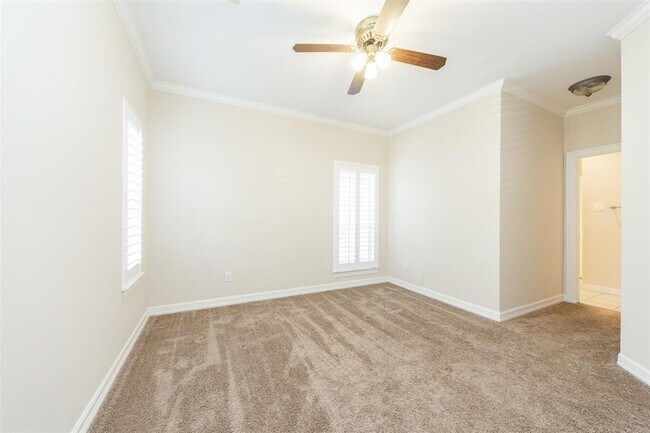 Building Photo - 6318 Elm Ct