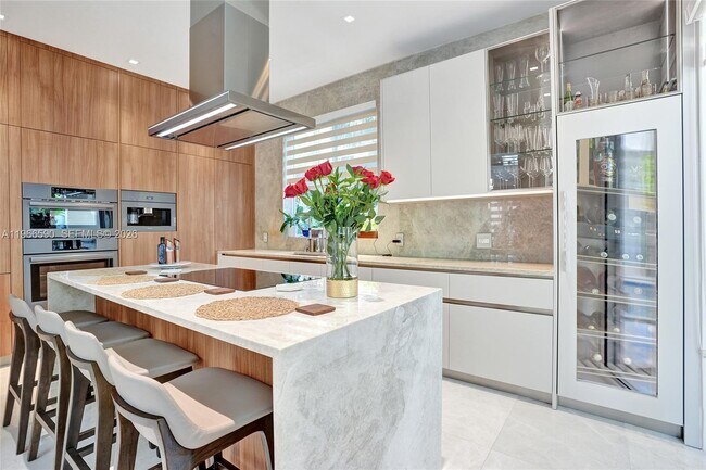 Building Photo - 20824 NE 37th Ave