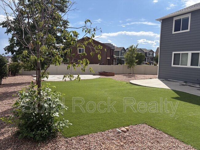 Building Photo - 8341 Needle Drop Ct