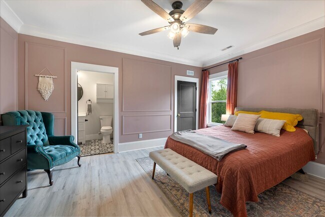 Building Photo - Beautifully Updated 3 Bedroom, 2 Bathroom Home in Prime Durham Location – Move-In Ready!