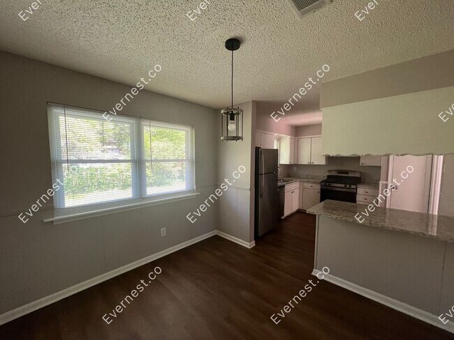 Building Photo - 8022 W 28th St