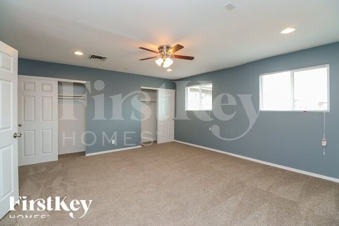Building Photo - 5610 S 20th Ln