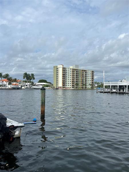 Building Photo - 3111 NE 29th St